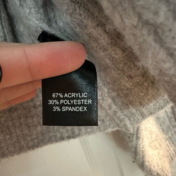 House of Harlow 1960 Cardigan Set - Picture 5 of 5